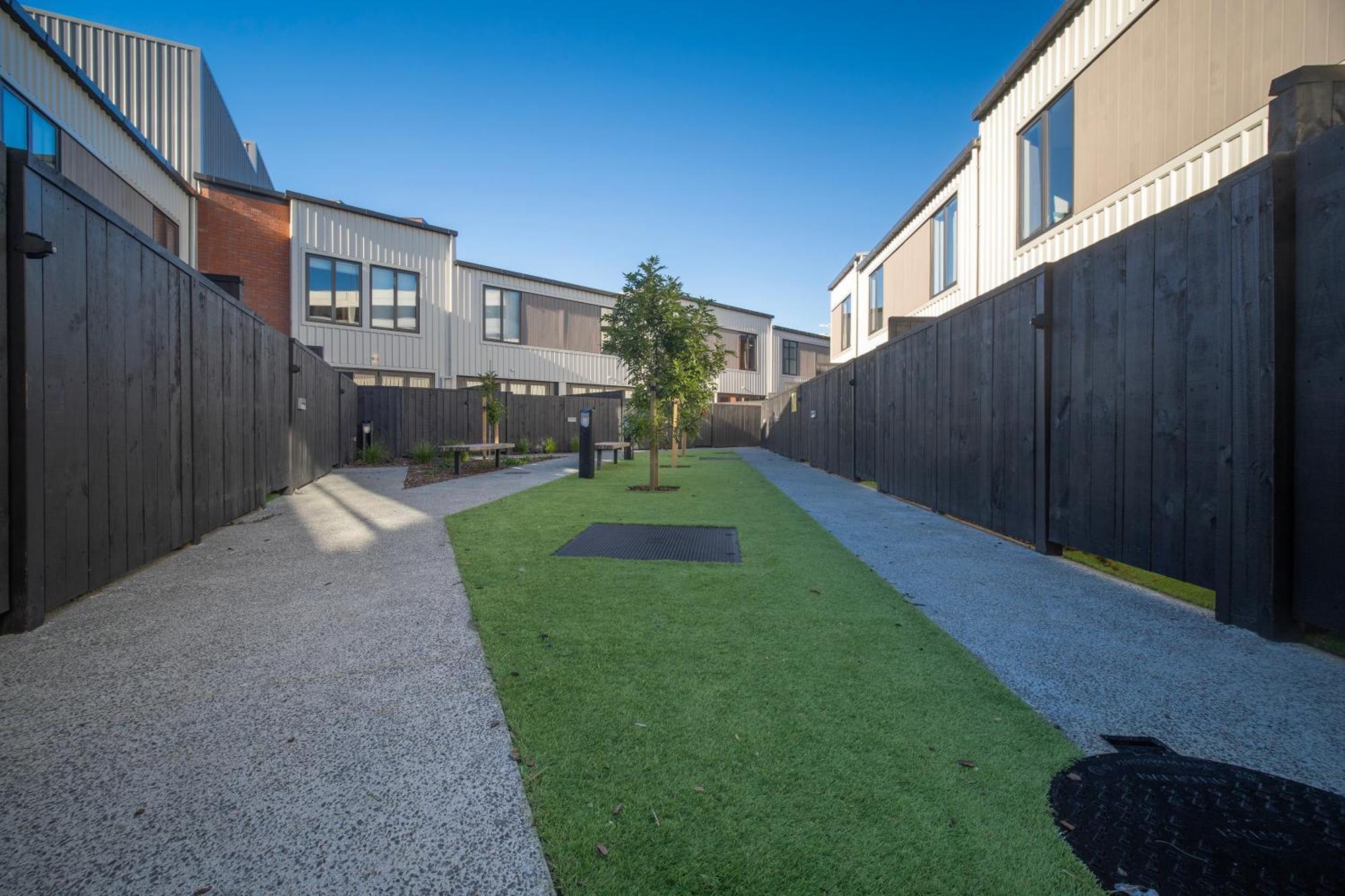 Modern Townhouse Close To City With Full Kitchen - Ellerslie Auckland Exteriör bild